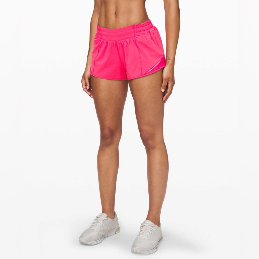 lululemon hotty hot shorts (heartthrob)